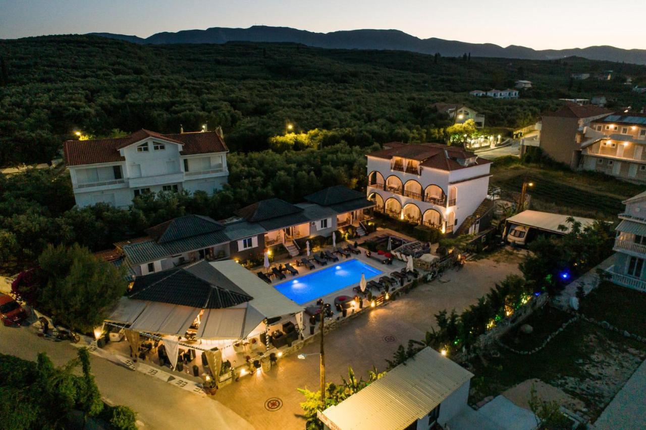 Villa Corali Apartments Sea Breath & Pool Amoudi Extérieur photo