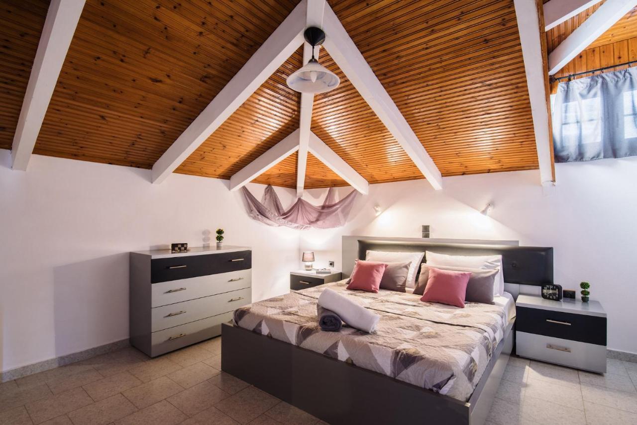 Villa Corali Apartments Sea Breath & Pool Amoudi Extérieur photo
